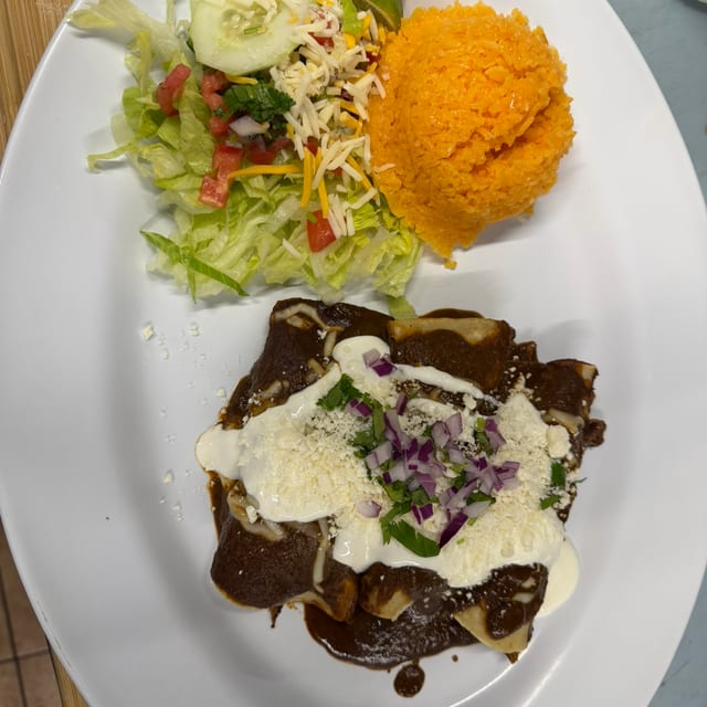 Enchiladas De Mole.